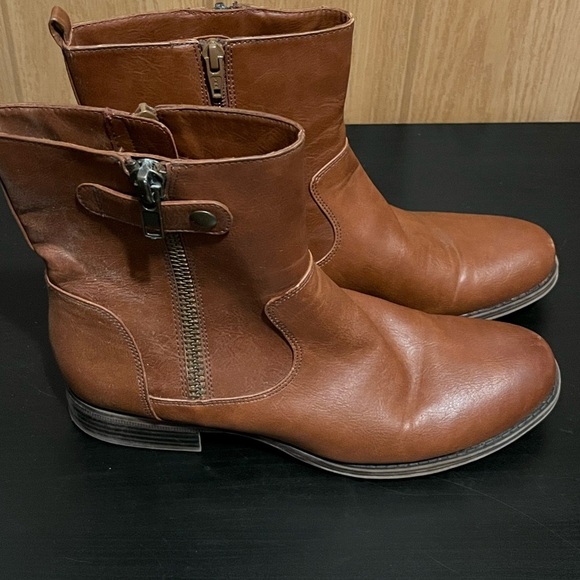 Naturalizer Jacklyn Brown Booties - Picture 4 of 16